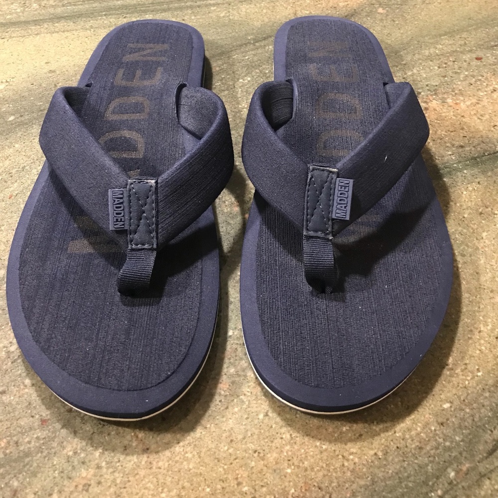 Men’s flip flop Madden size 11